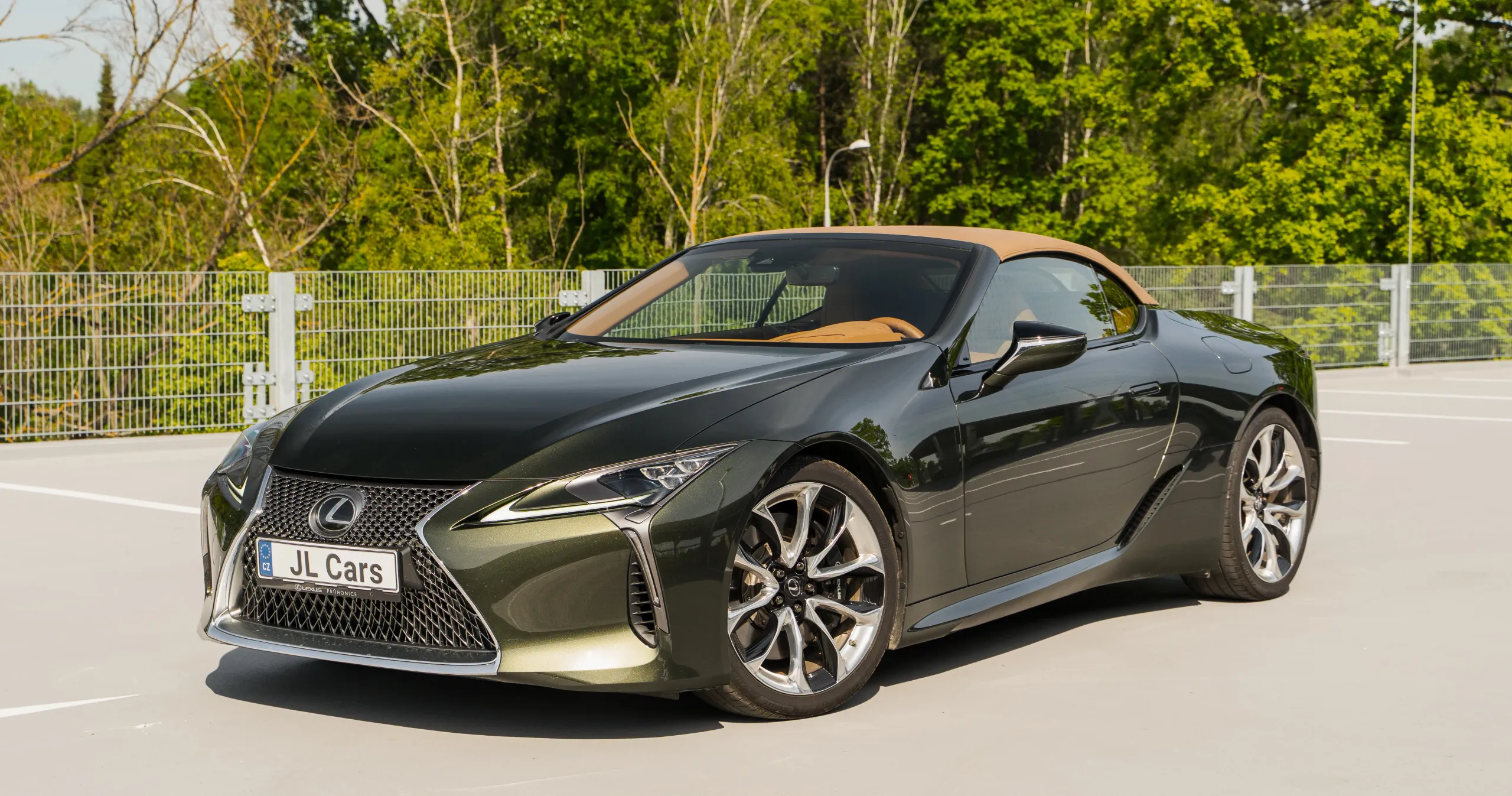 Lexus LC 500 Convertible Sport+ 2021 – fotografie 1 z 16