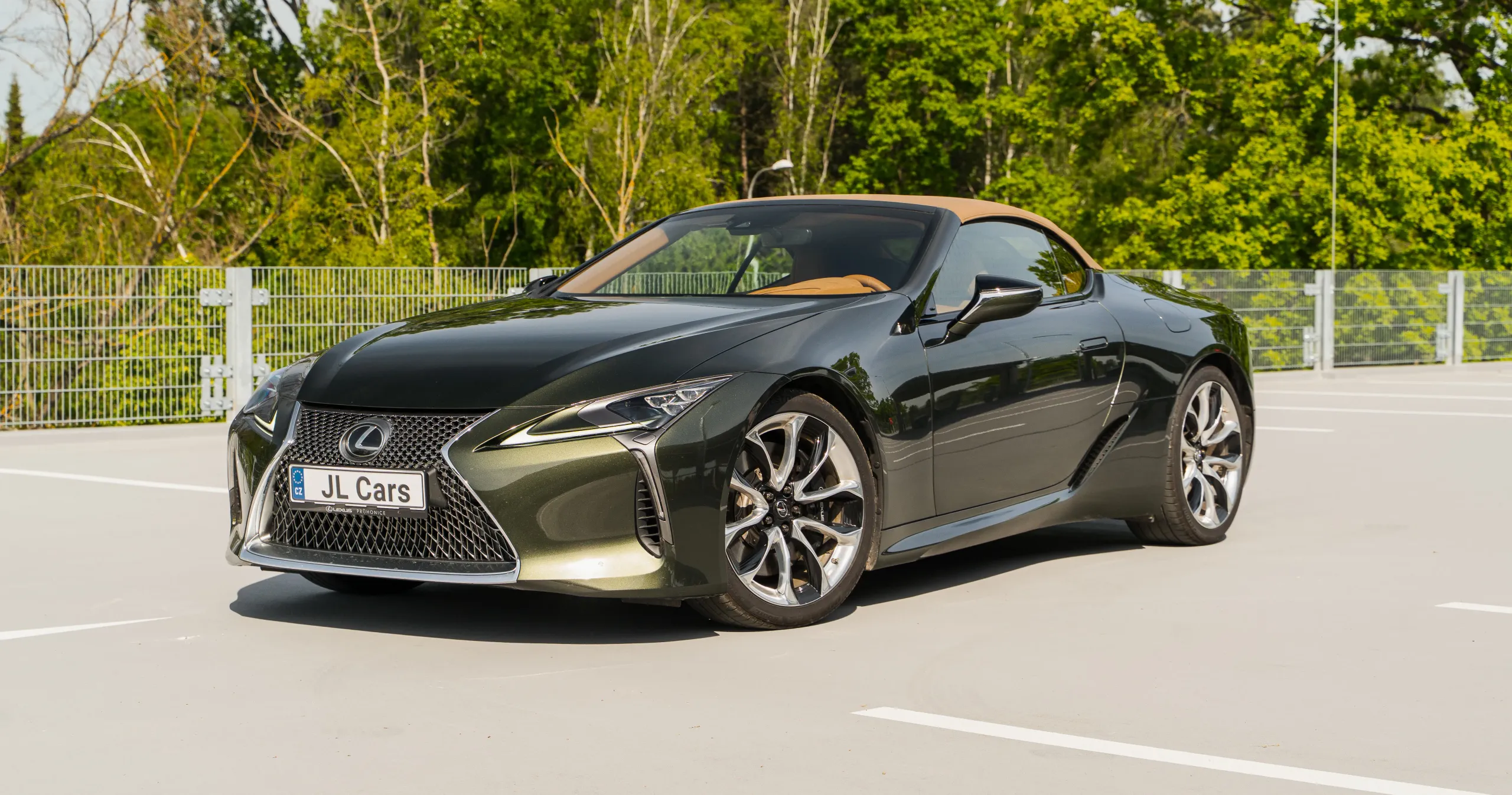 Lexus LC 500 Convertible Sport+ 2021 – fotografie 2 z 16