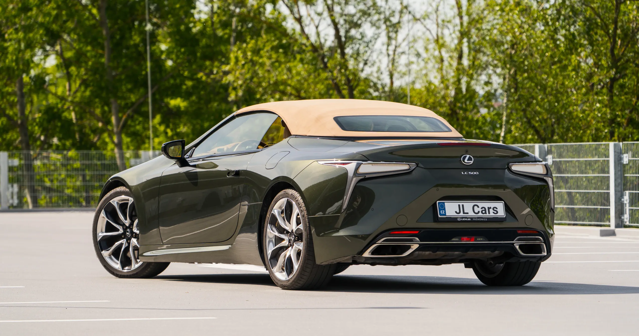 Lexus LC 500 Convertible Sport+ 2021 – fotografie 7 z 16