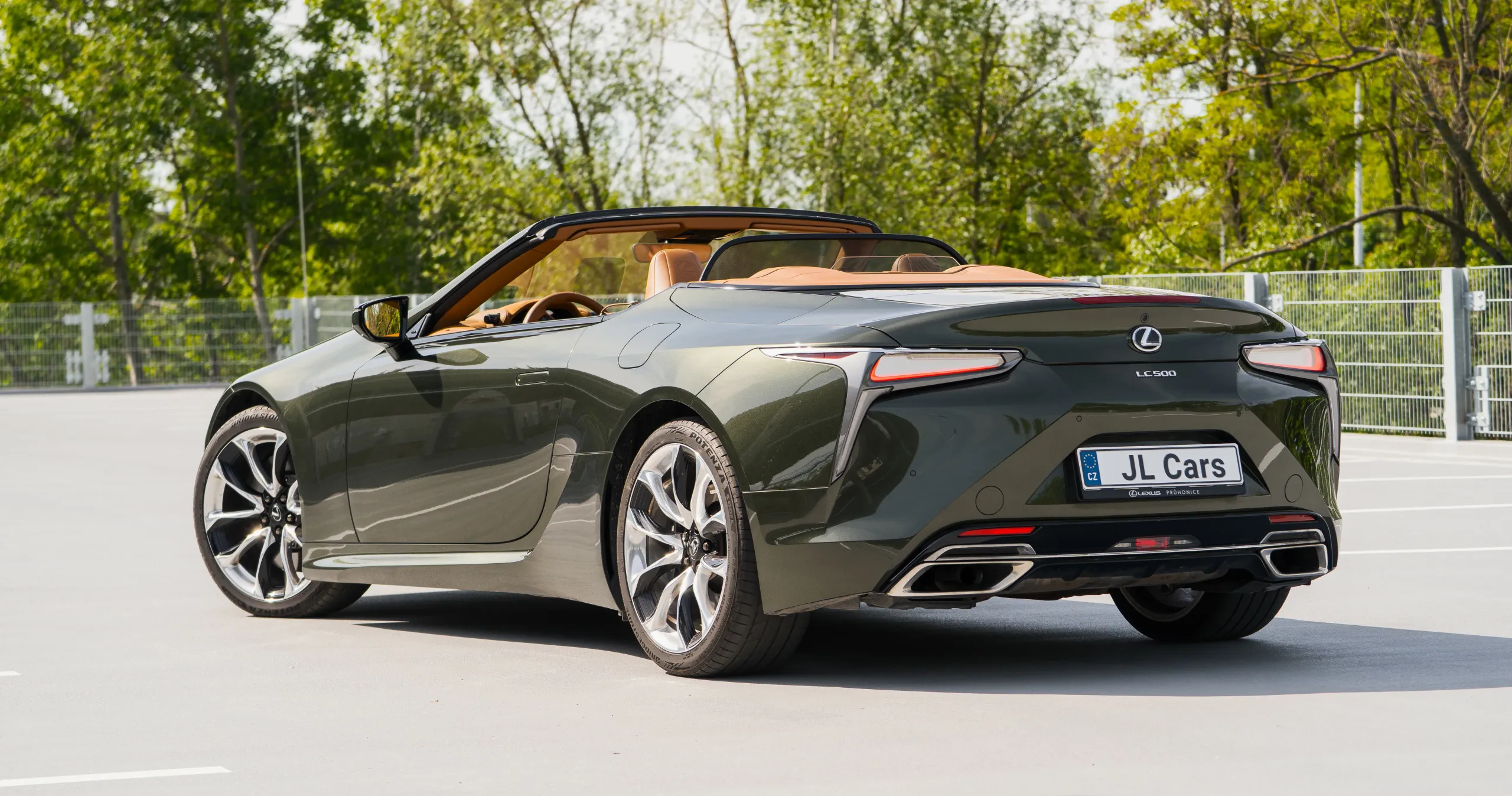 Lexus LC 500 Convertible Sport+ 2021 – fotografie 8 z 16