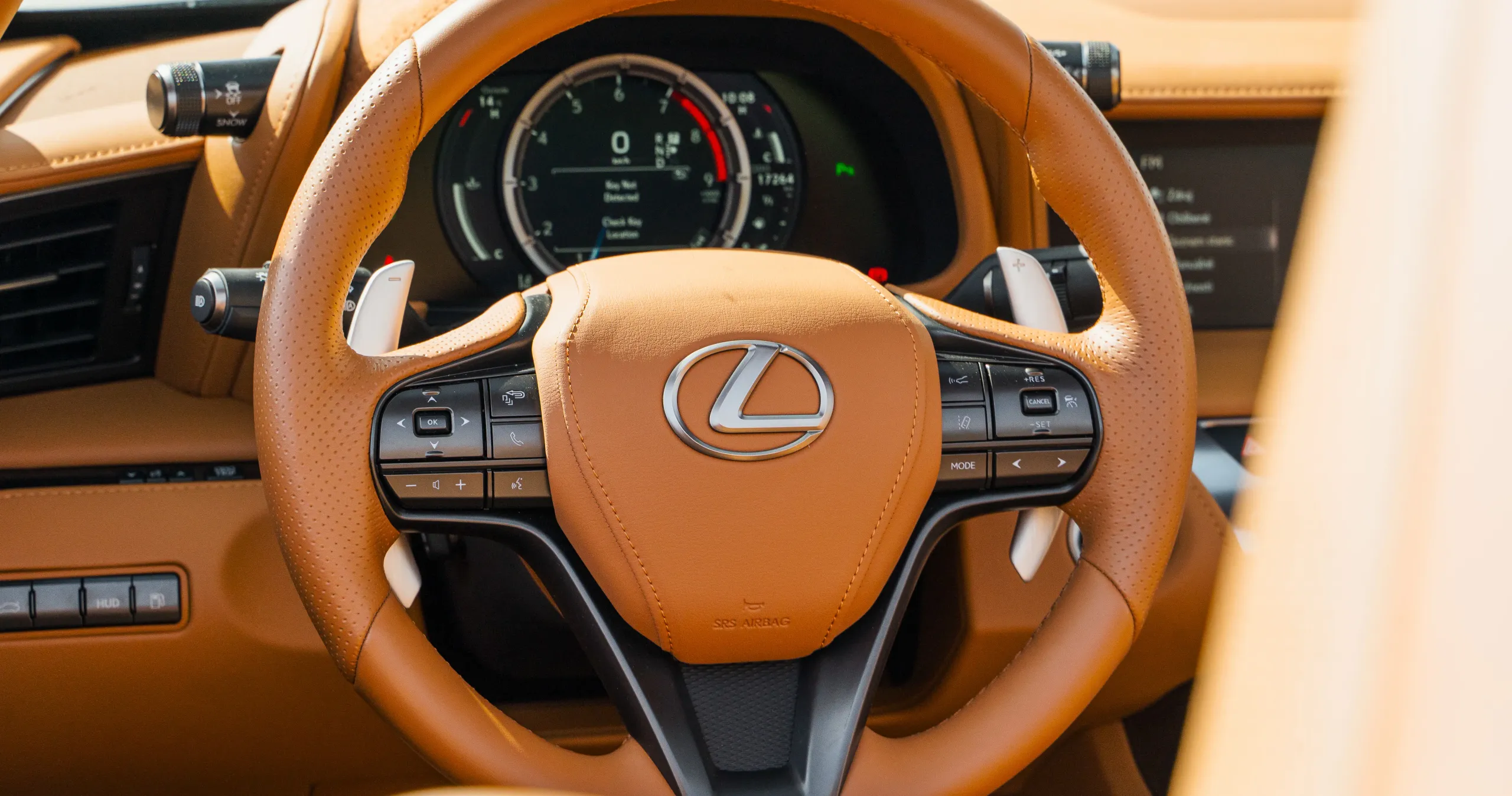 Lexus LC 500 Convertible Sport+ 2021 – fotografie 16 z 16