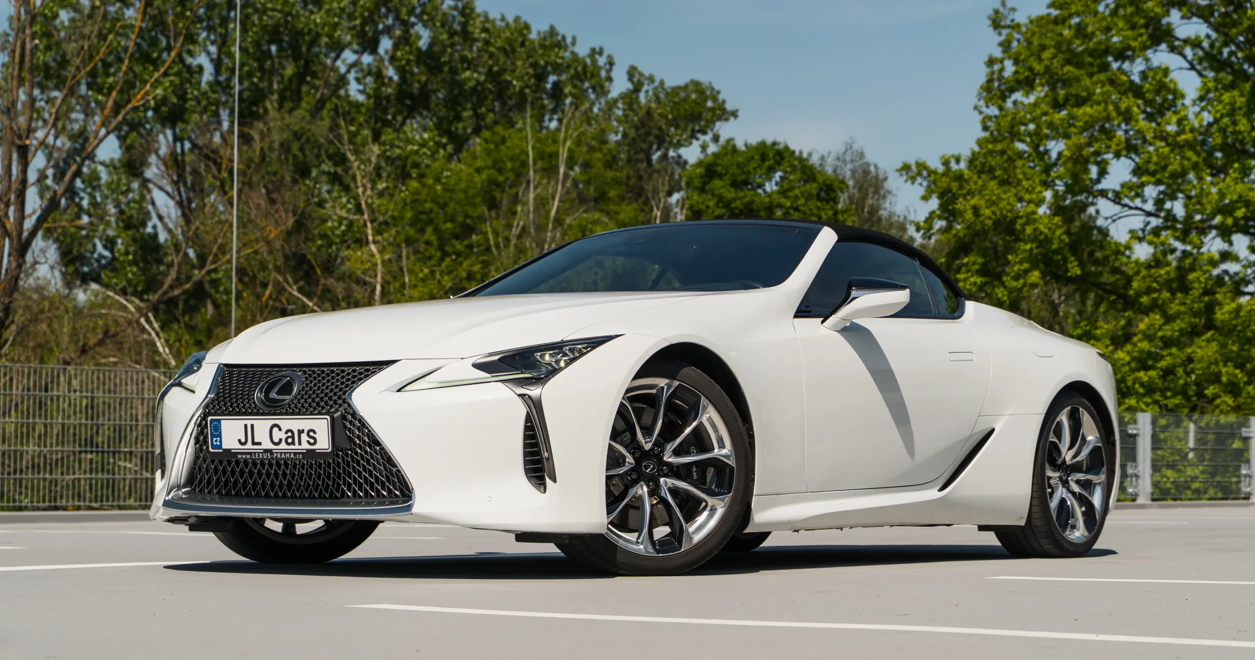 Lexus LC 500 Convertible Sport+ 2021 – fotografie 2 z 10