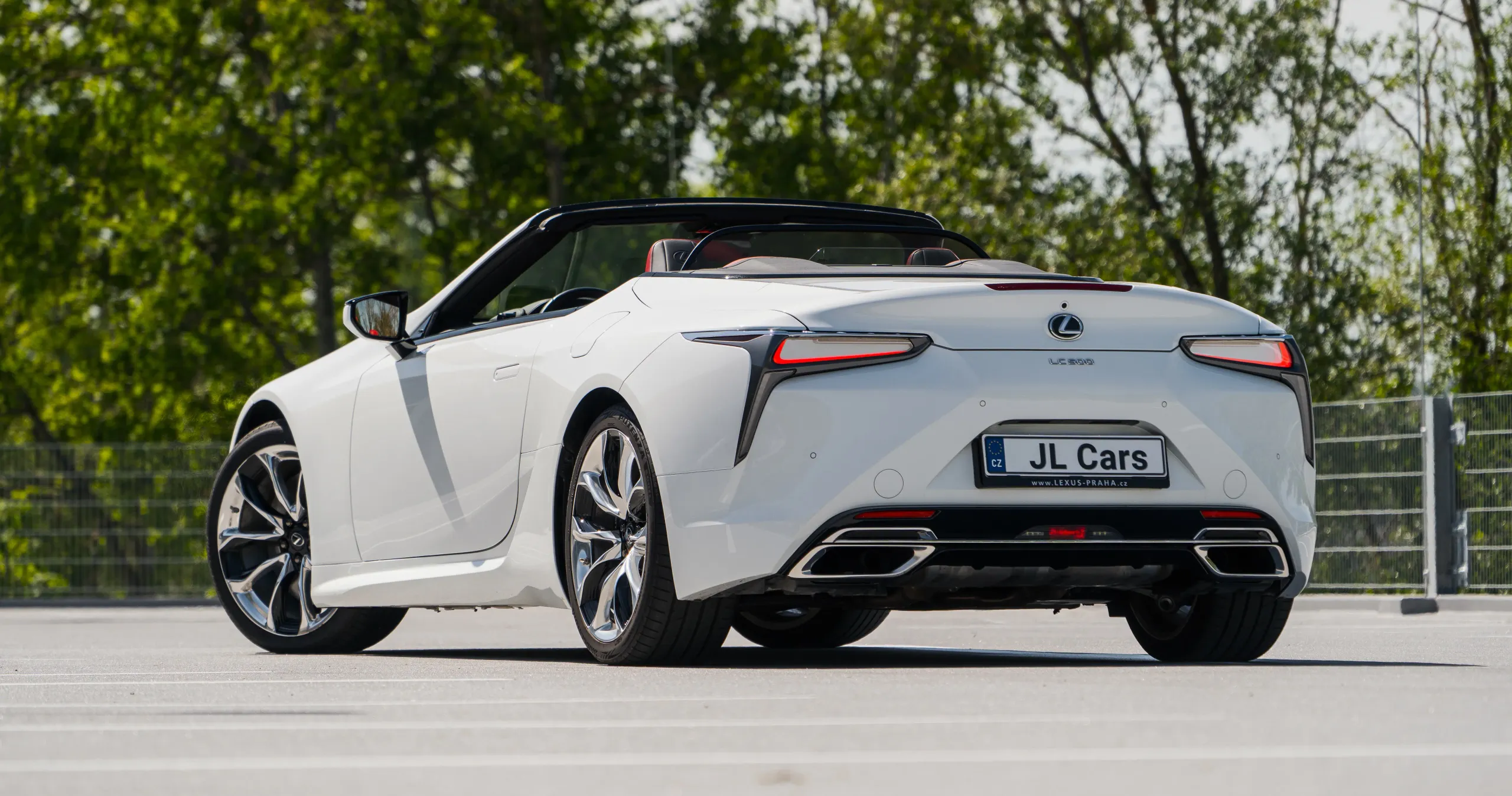 Lexus LC 500 Convertible Sport+ 2021 – fotografie 7 z 10