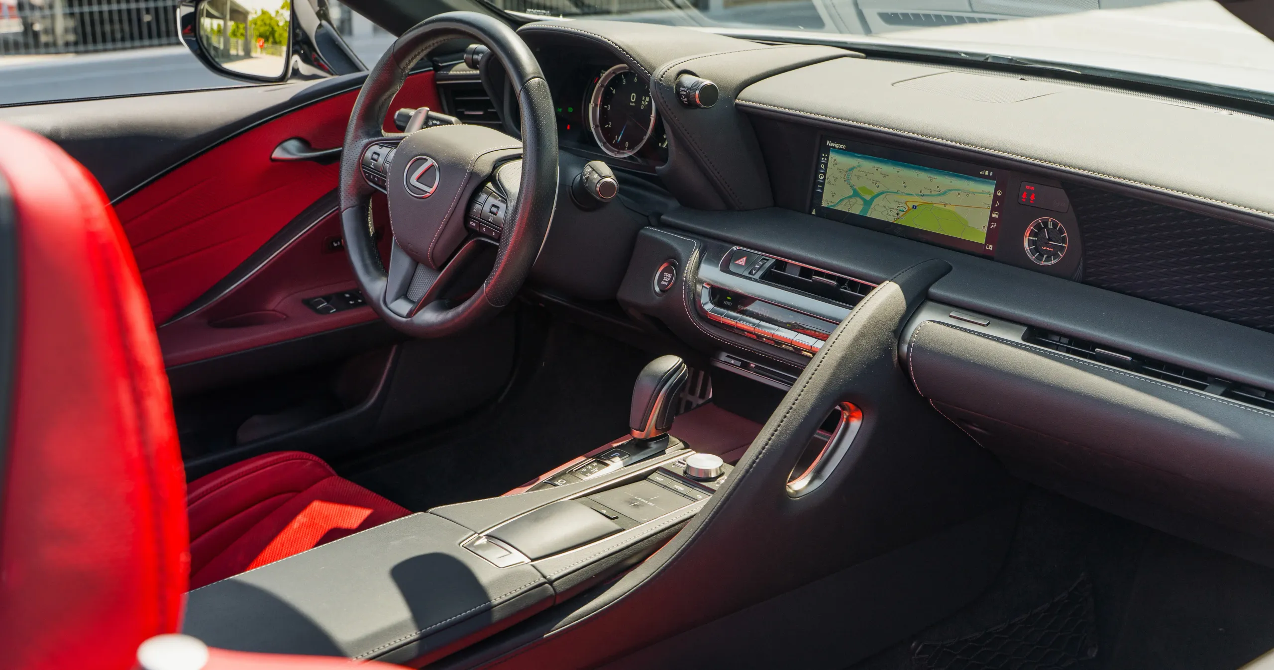Lexus LC 500 Convertible Sport+ 2021 – fotografie 8 z 10