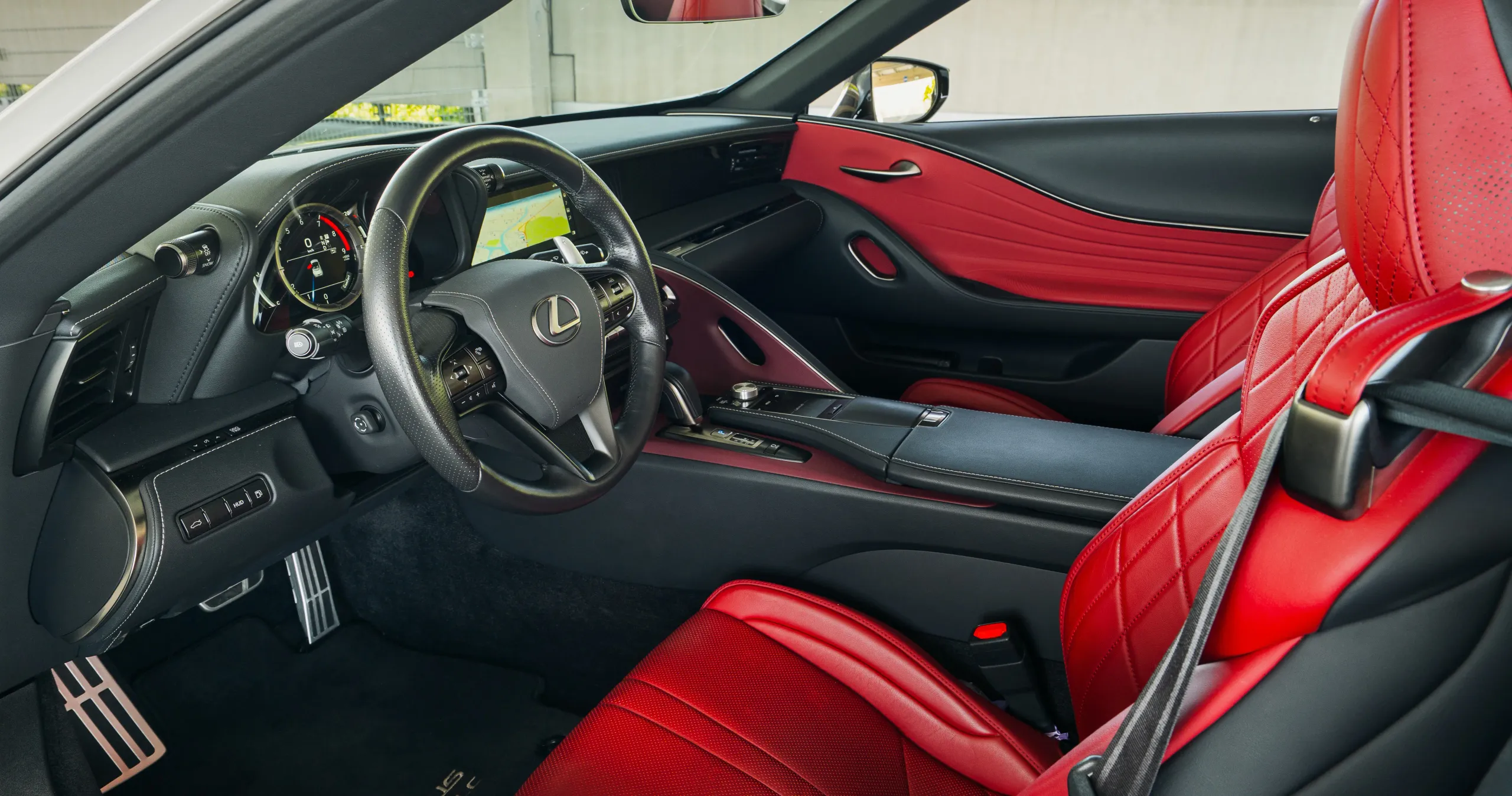 Lexus LC 500 Convertible Sport+ 2021 – fotografie 10 z 10